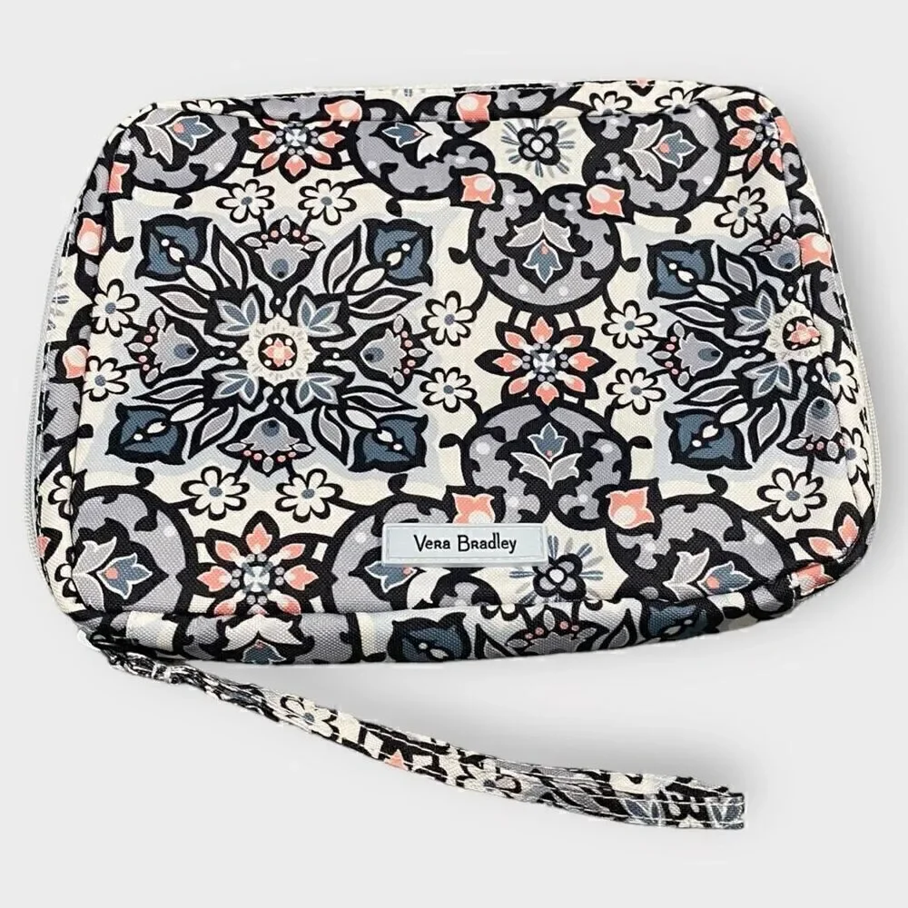 Vera Bradley Lisbon Medallion Lighten Up Wipes Pouch Blue Makeup Travel Bag New